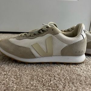 Veja Sneakers